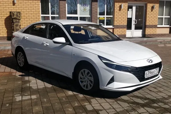 Аренда Hyundai Elantra в компании РентКарс